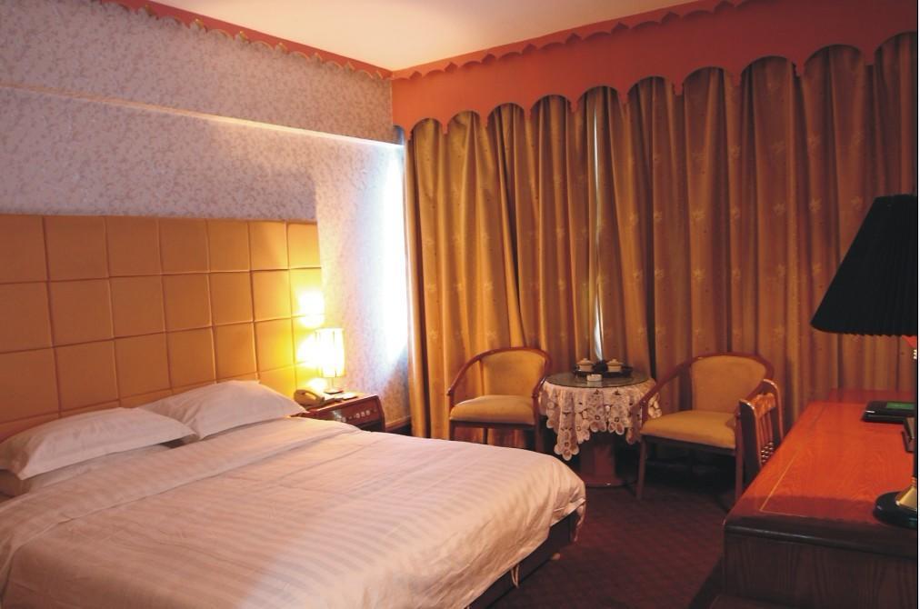 Urumqi Jingu Hotel エクステリア 写真